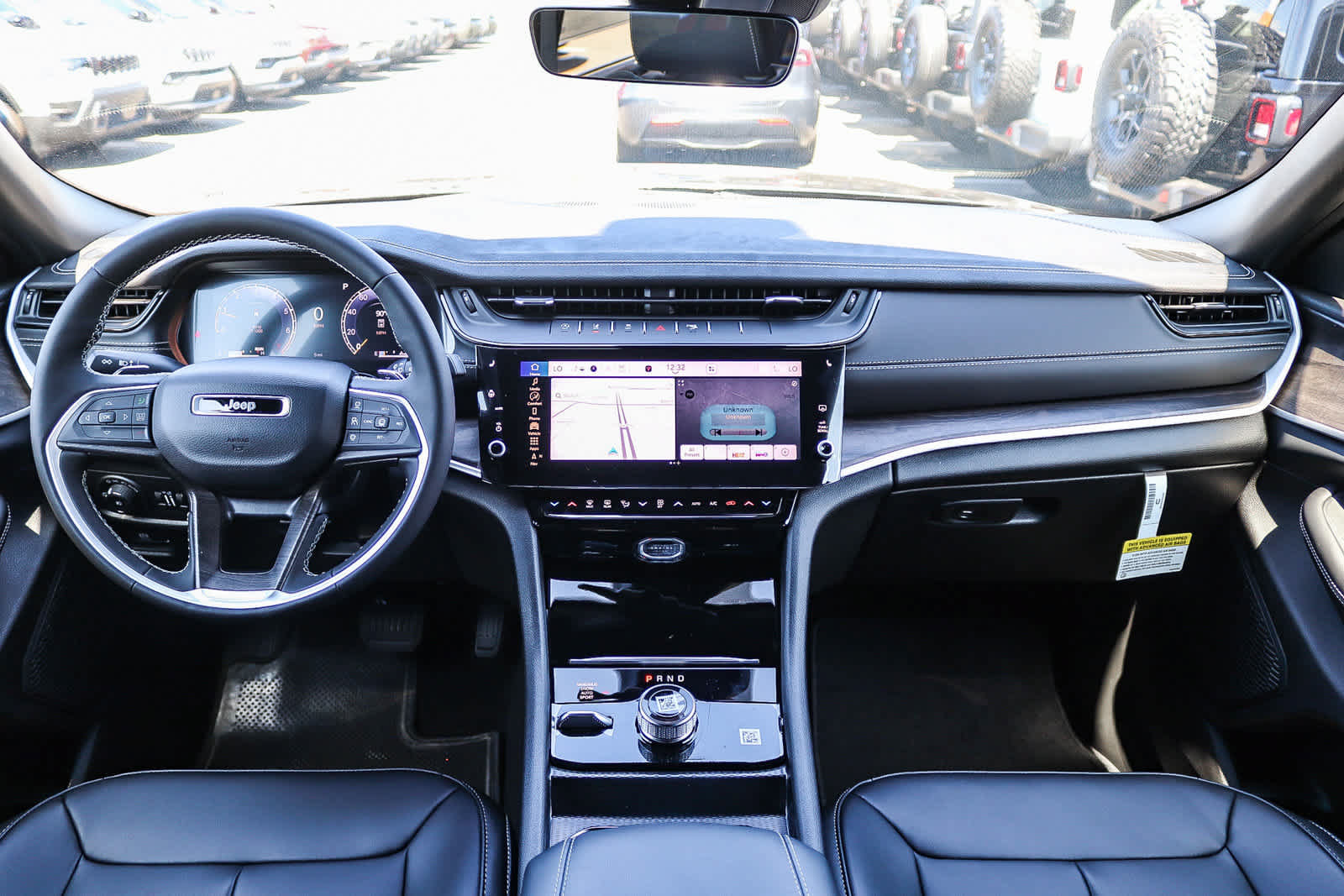 New 2027 Jeep Grand Cherokee Limited AWD/4WD image 14