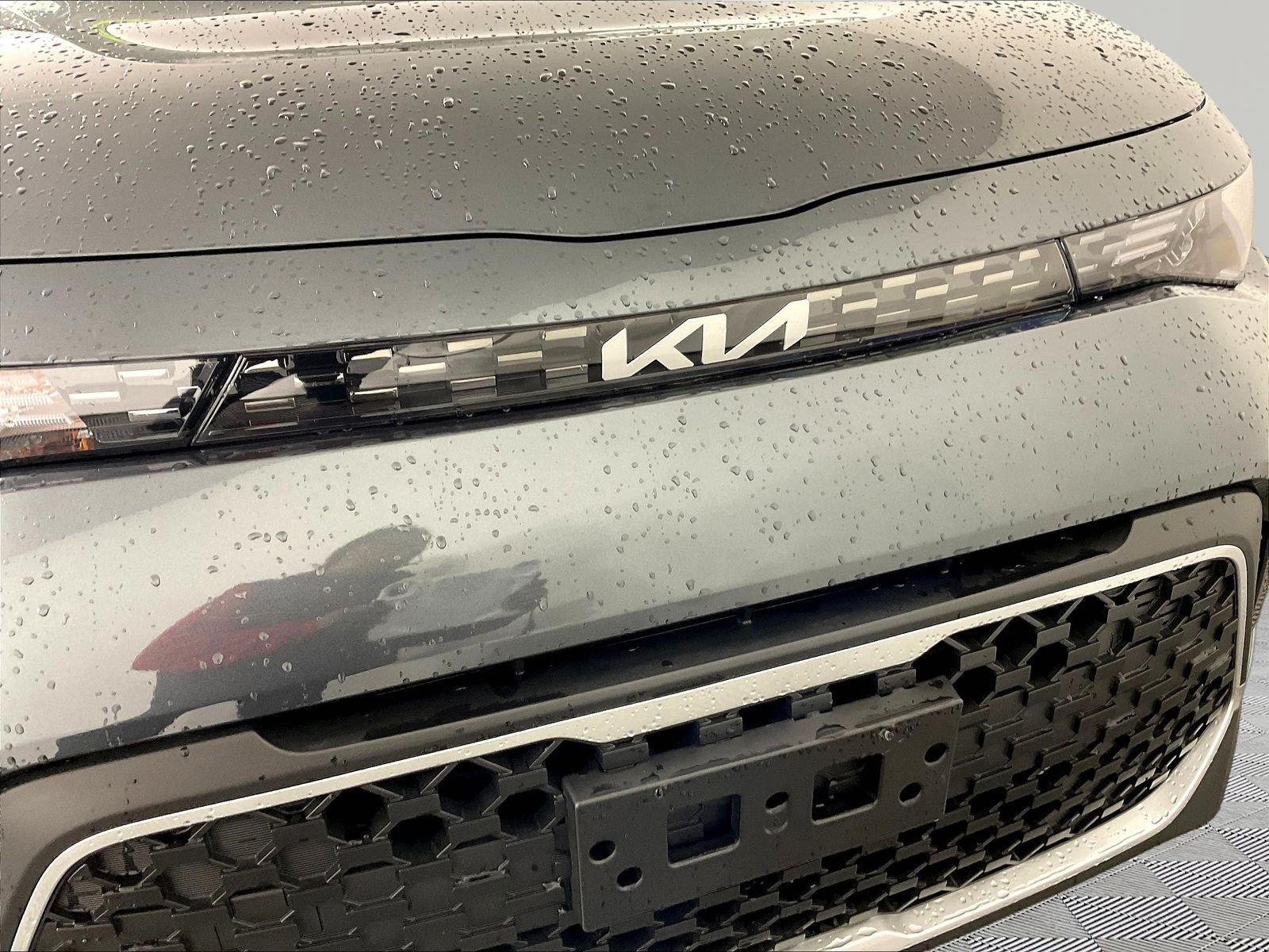 Used 2025 Kia Soul LX w/ LX Technology Package FWD image 30