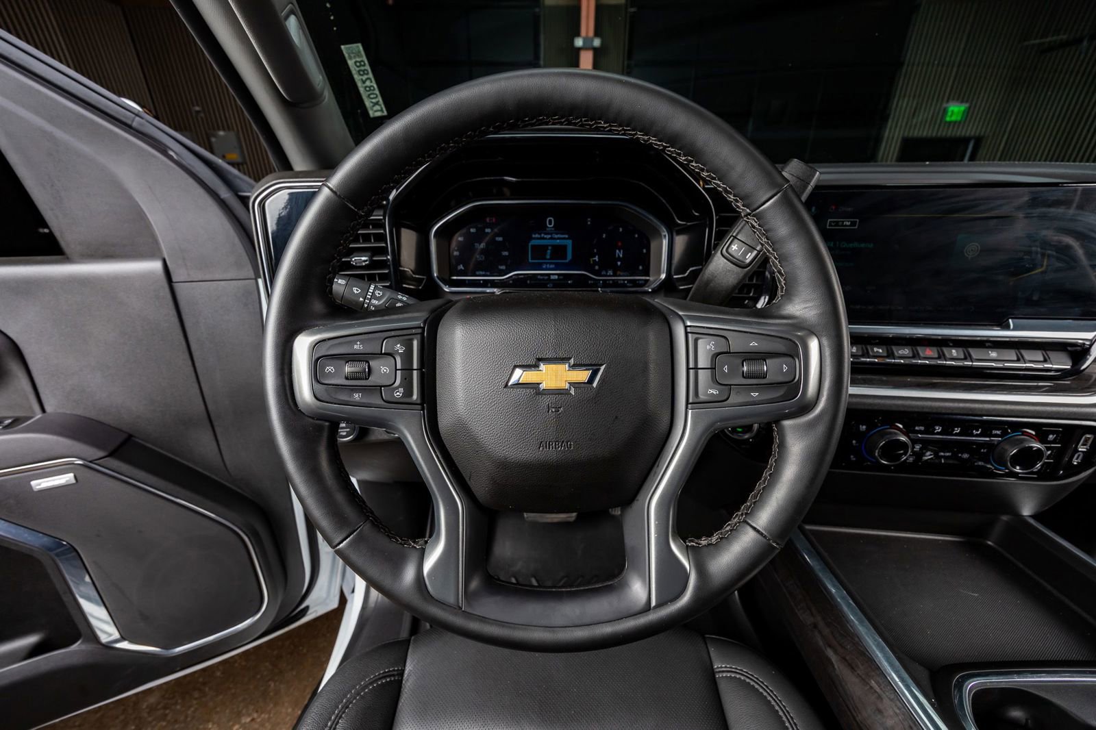 Used 2025 Chevrolet Silverado 3500 LTZ w/ LTZ Plus Package image 16