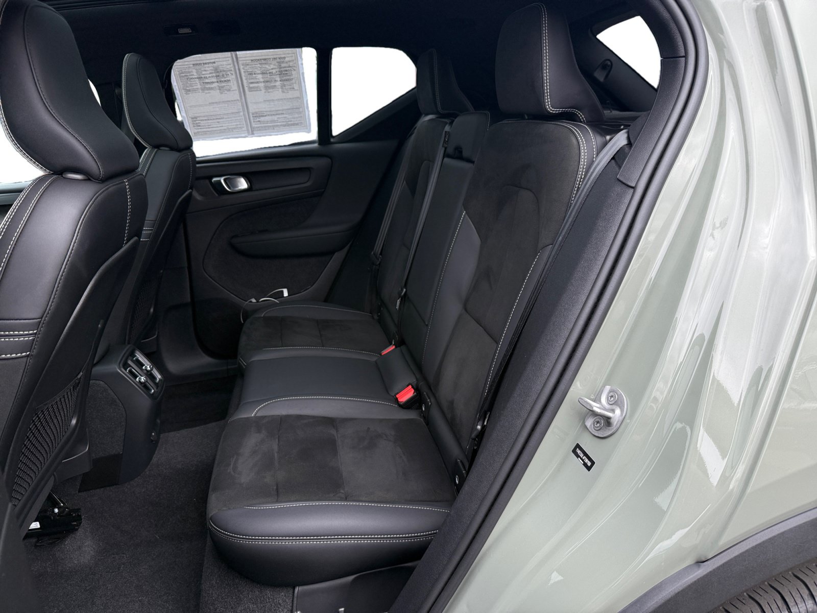 Used 2023 Volvo XC40 Recharge Plus AWD/4WD image 16