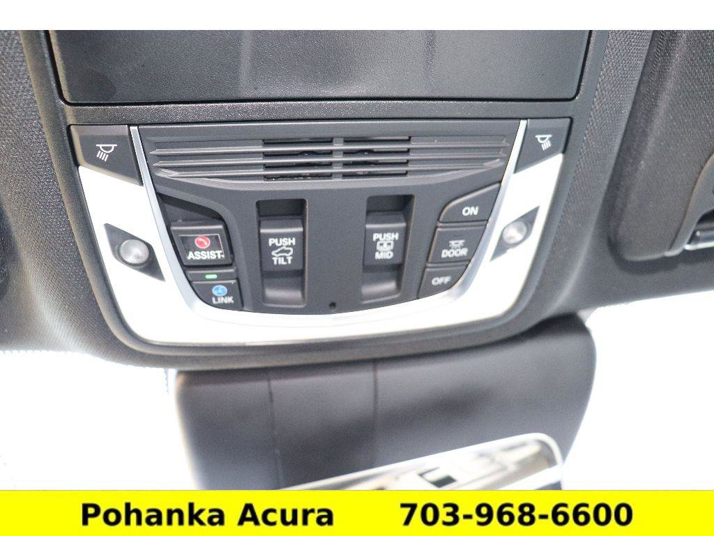 Used 2025 Acura RDX Base image 19
