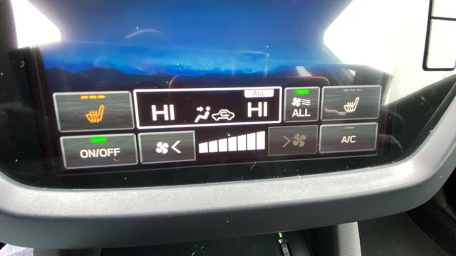 Used 2025 Subaru Forester Premium image 28