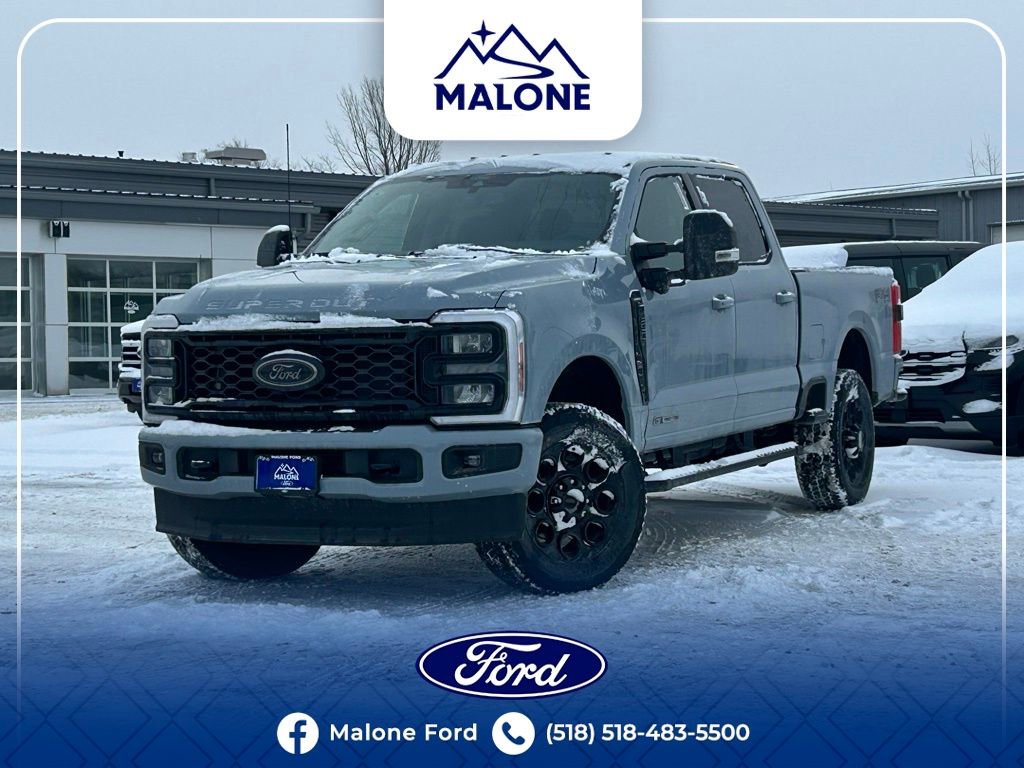 New 2026 Ford F350 Lariat w/ Black Appearance Package