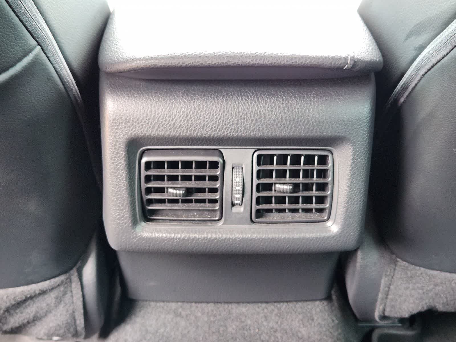 Used 2022 Toyota Camry XSE FWD image 28