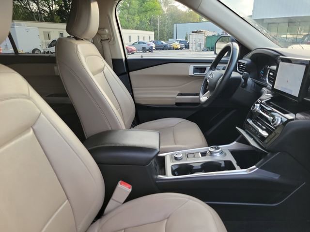 Used 2023 Ford Explorer Limited w/ Equipment Group 301A image 37