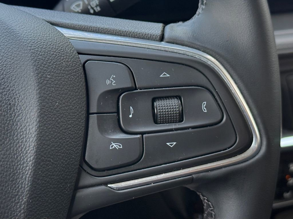 Used 2025 Buick Encore GX Sport Touring w/ Experience Buick Package image 26
