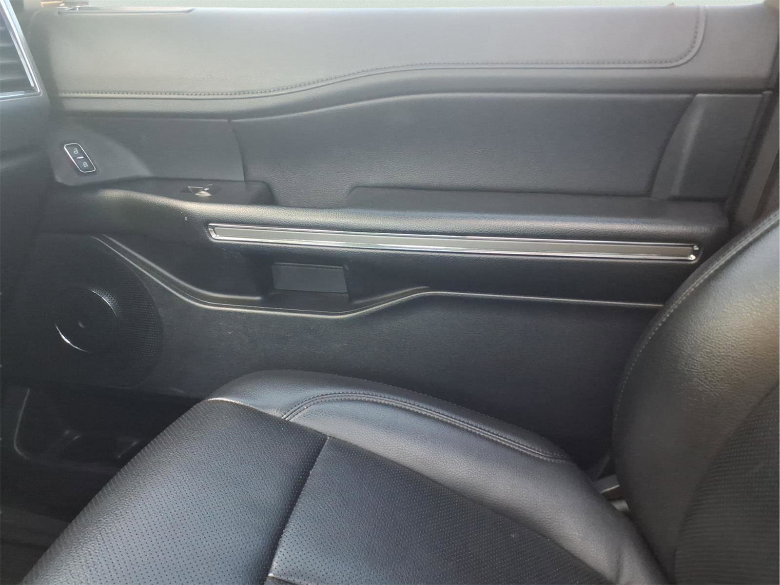 Used 2021 Ford Expedition XLT image 28