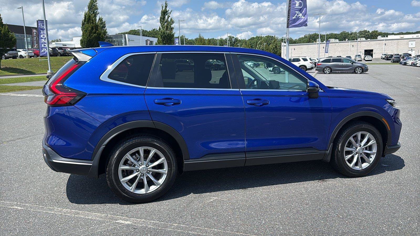 Used 2025 Honda CR-V EX image 5