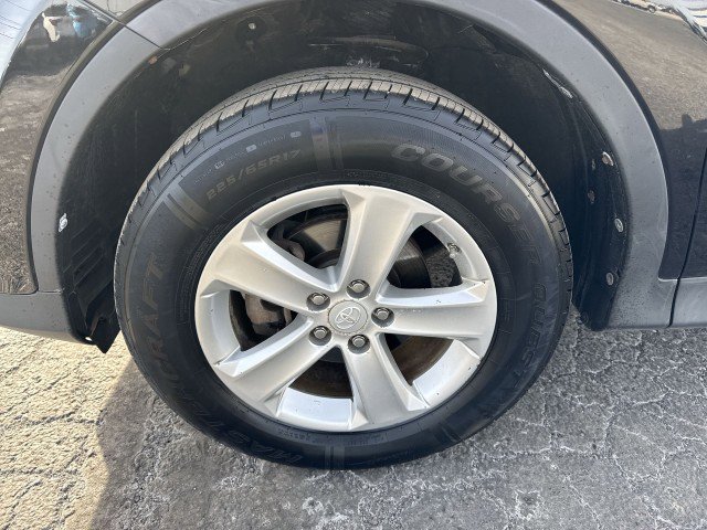 Used 2013 Toyota RAV4 XLE image 18