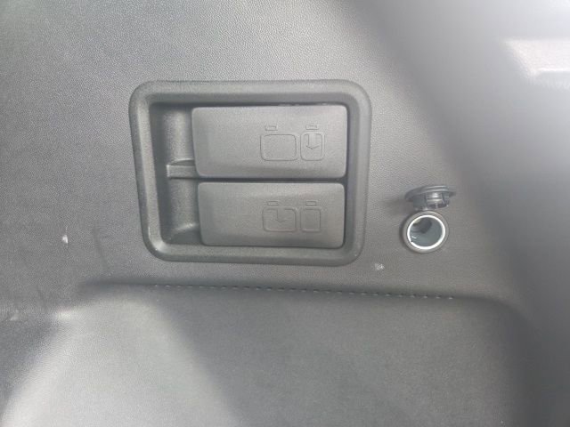 Used 2024 Chevrolet Equinox LT FWD image 13