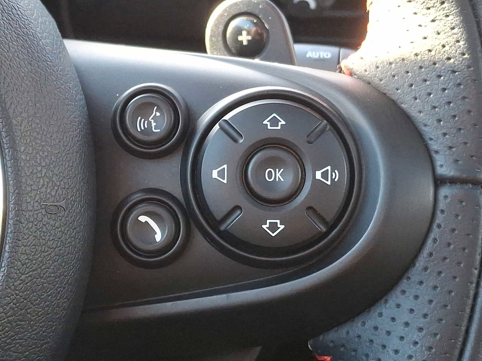 Used 2019 MINI Cooper Clubman S image 17