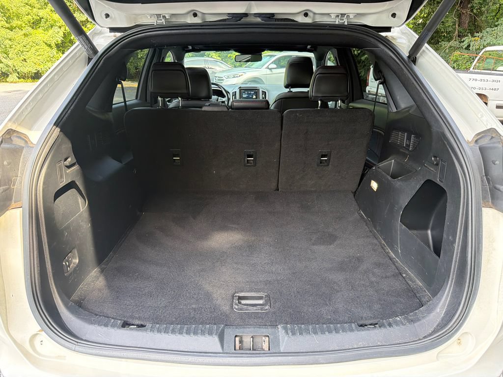 Used 2021 Ford Edge ST-Line FWD image 18