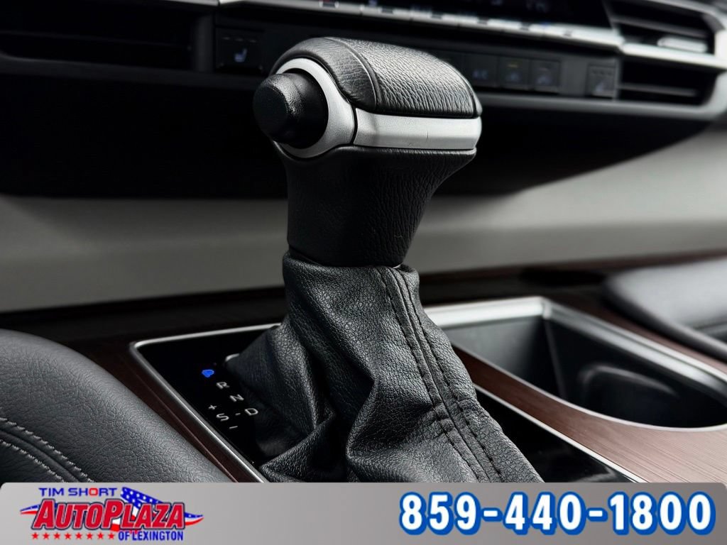 Used 2024 Toyota Sienna XLE FWD image 21