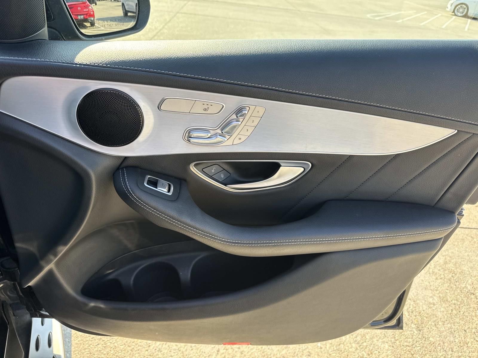 Used 2018 Mercedes-Benz GLC 300 4MATIC image 13