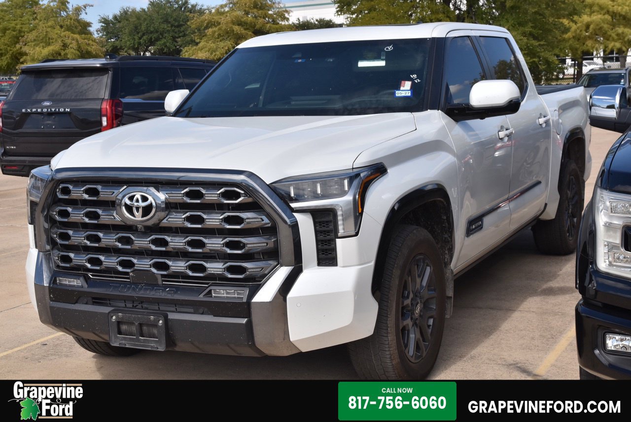 Used 2025 Toyota Tundra Platinum AWD/4WD image 1