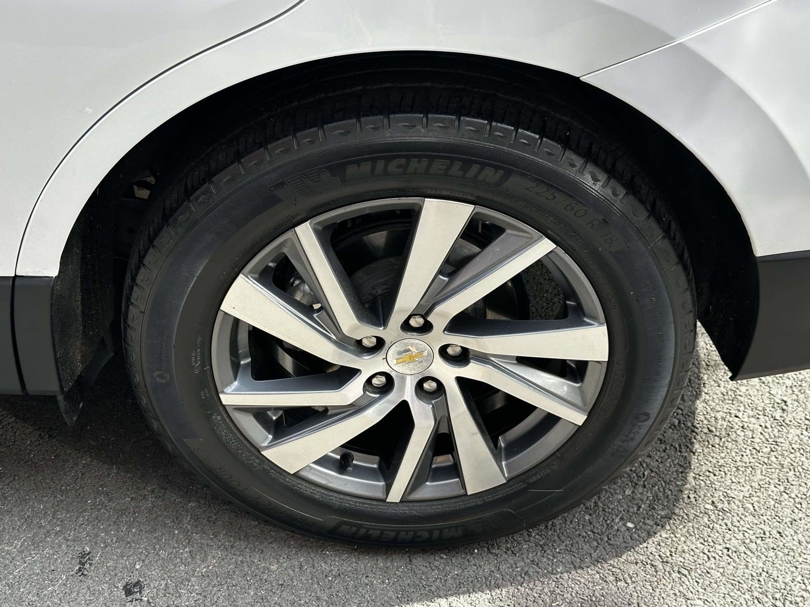 Used 2022 Chevrolet Equinox Premier AWD/4WD image 12