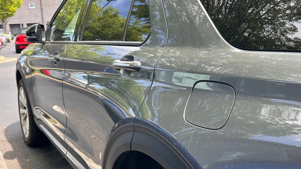 Used 2022 Ford Explorer Platinum w/ Equipment Group 601A image 8