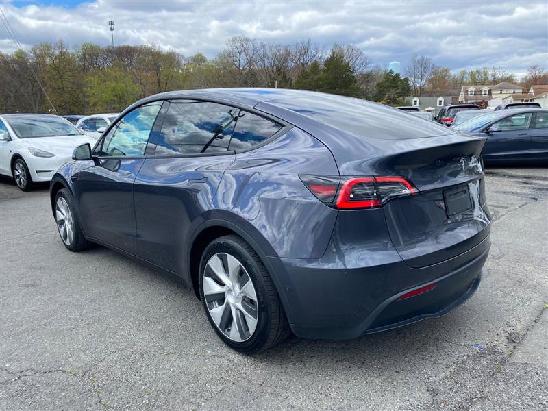 Used 2023 Tesla Model Y Long Range AWD/4WD image 3