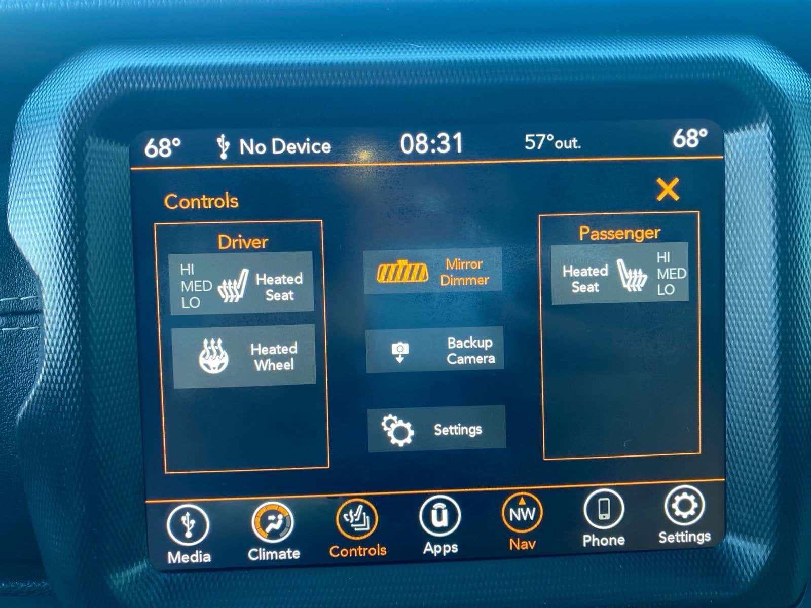 Used 2020 Jeep Wrangler Unlimited Sahara AWD/4WD image 18