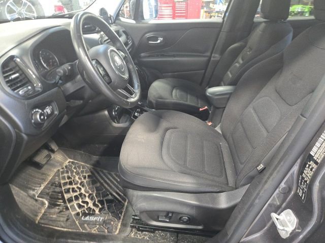 Used 2016 Jeep Renegade Latitude image 14