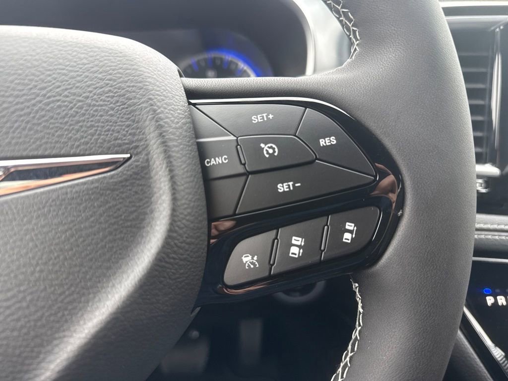New 2026 Chrysler Pacifica Limited AWD/4WD image 14