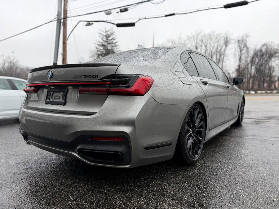 Used 2020 BMW 740i xDrive w/ M Sport Package image 8