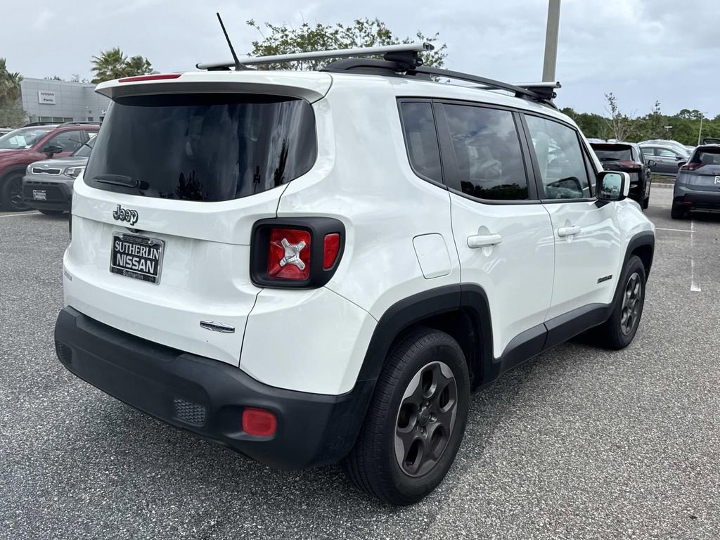 Used 2015 Jeep Renegade Latitude image 4
