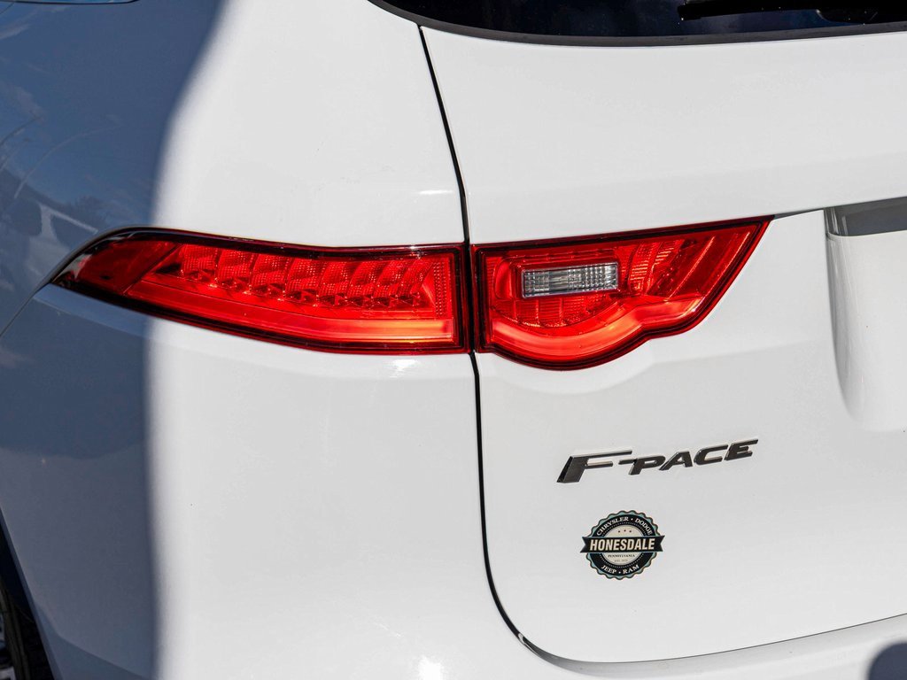 Used 2020 Jaguar F-PACE Premium image 36