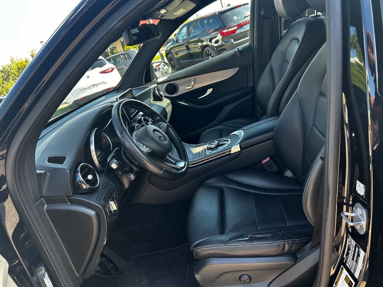 Used 2019 Mercedes-Benz GLC 300 image 10