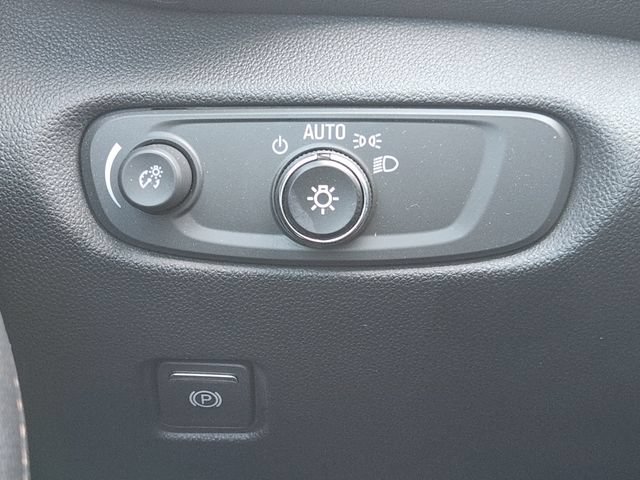 Used 2022 Chevrolet Blazer Premier w/ Enhanced Convenience Package FWD image 20