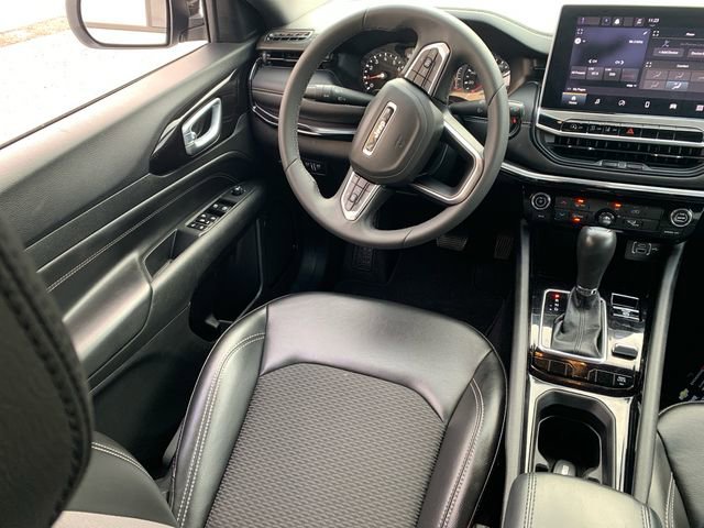 Used 2023 Jeep Compass Altitude image 19
