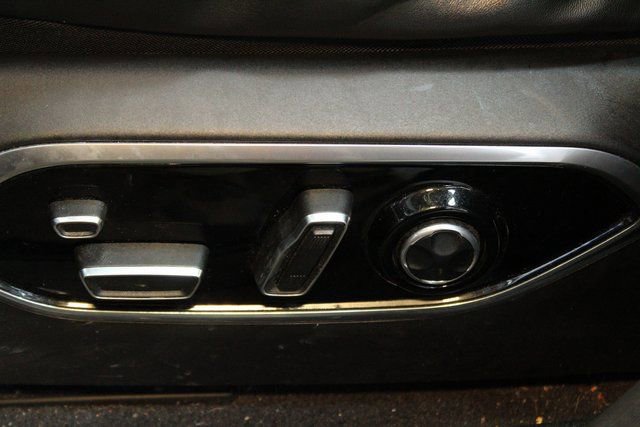 Used 2021 Jeep Grand Cherokee L Summit w/ Luxury Tech Group V image 23