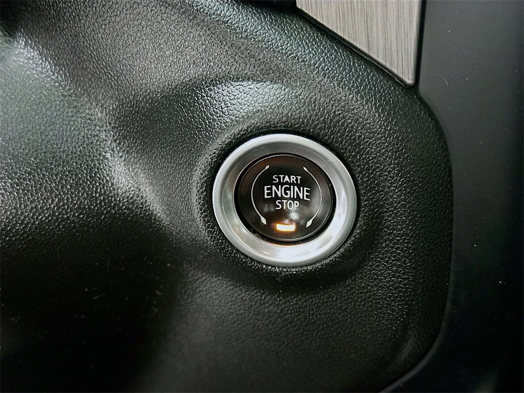 Used 2022 GMC Sierra 3500 Denali image 28