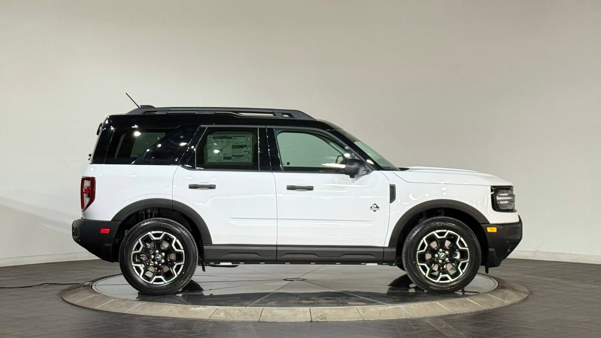 New 2026 Ford Bronco Sport Outer Banks w/ Outer Banks Tech Package+ AWD/4WD image 11