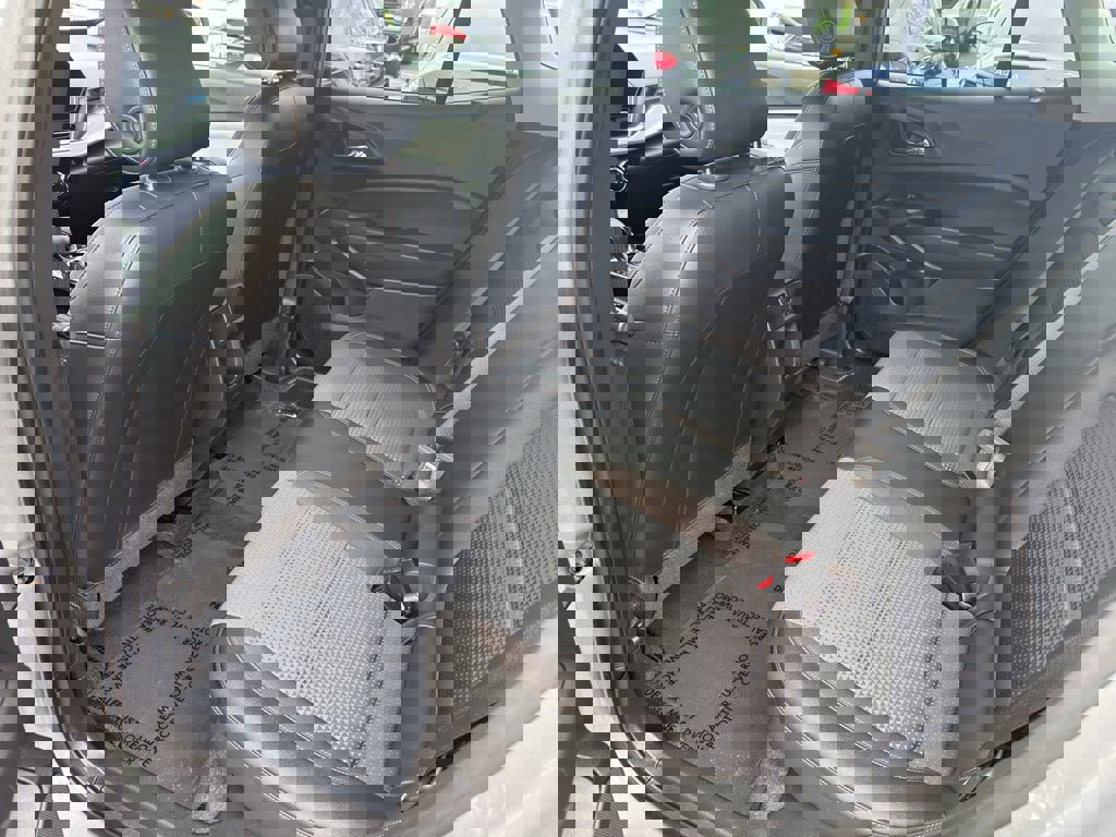 Used 2025 Chevrolet Trax LT w/ LT Convenience Package image 14