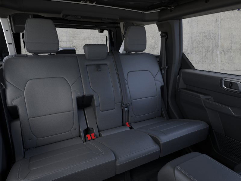 New 2025 Ford Bronco Outer Banks w/ Sasquatch Package image 13