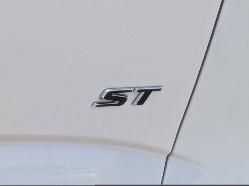 Used 2023 Buick Enclave Essence w/ Experience Buick Package image 13