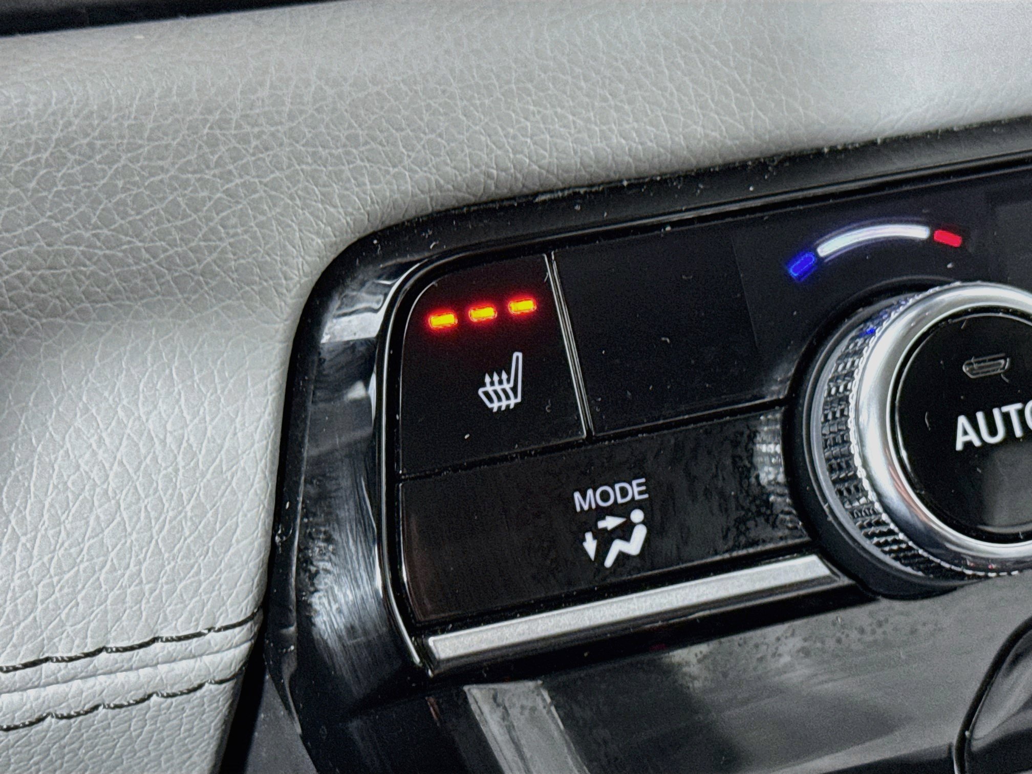 Certified 2025 Honda Pilot Touring image 21