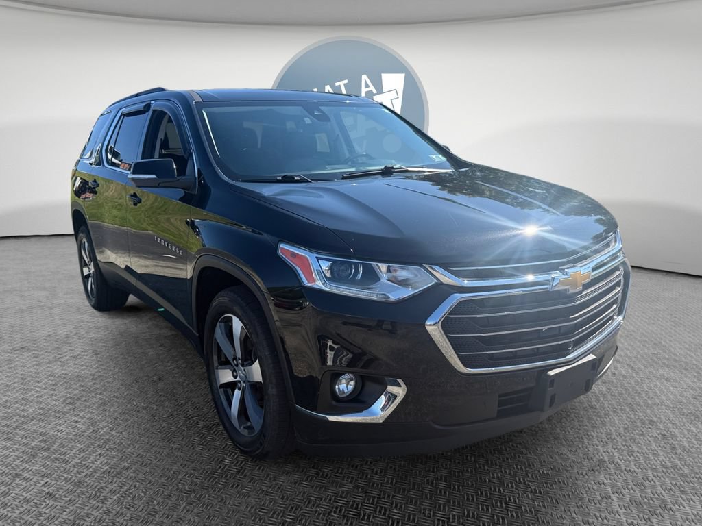 Used 2021 Chevrolet Traverse LT w/ LT Premium Package