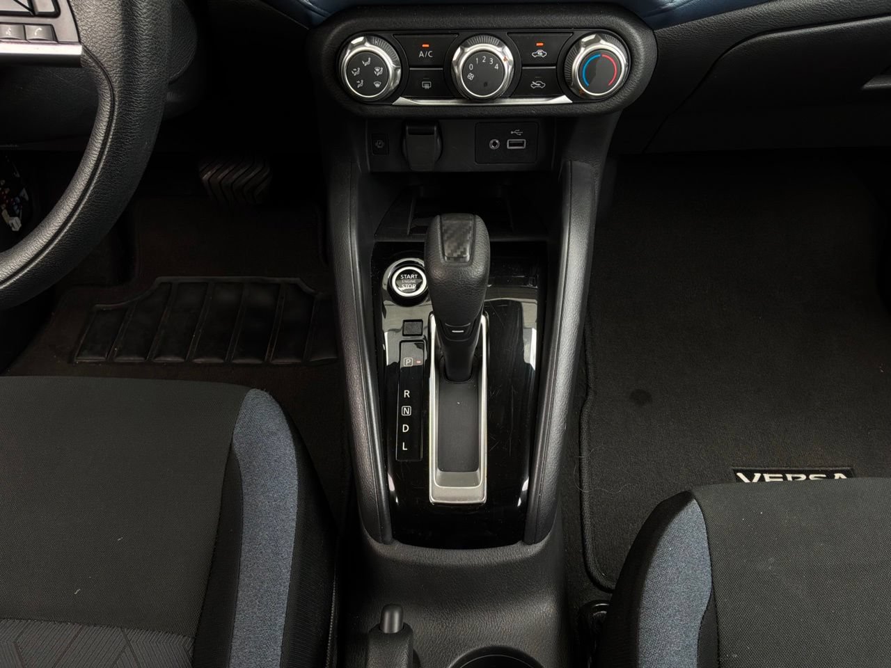 Used 2025 Nissan Versa SV FWD image 14