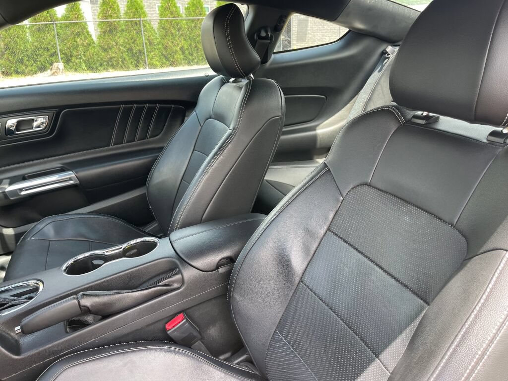 Used 2015 Ford Mustang Premium RWD image 6