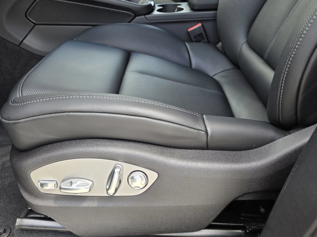 New 2026 Porsche Macan S AWD/4WD image 16