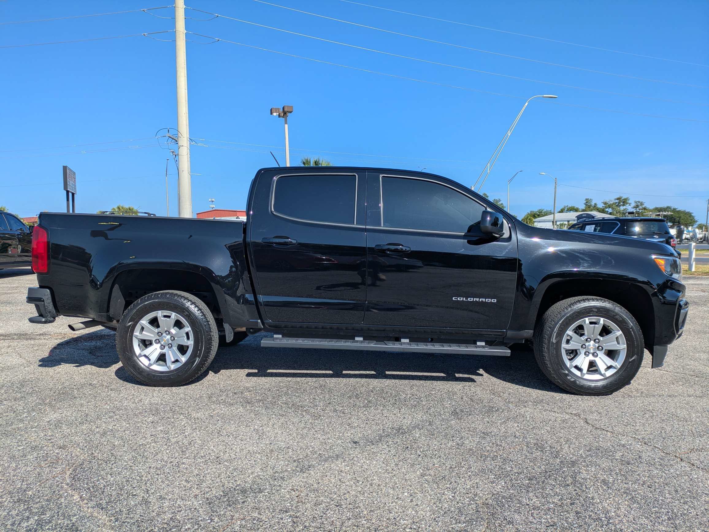 Used 2022 Chevrolet Colorado LT w/ LT Convenience Package RWD image 3
