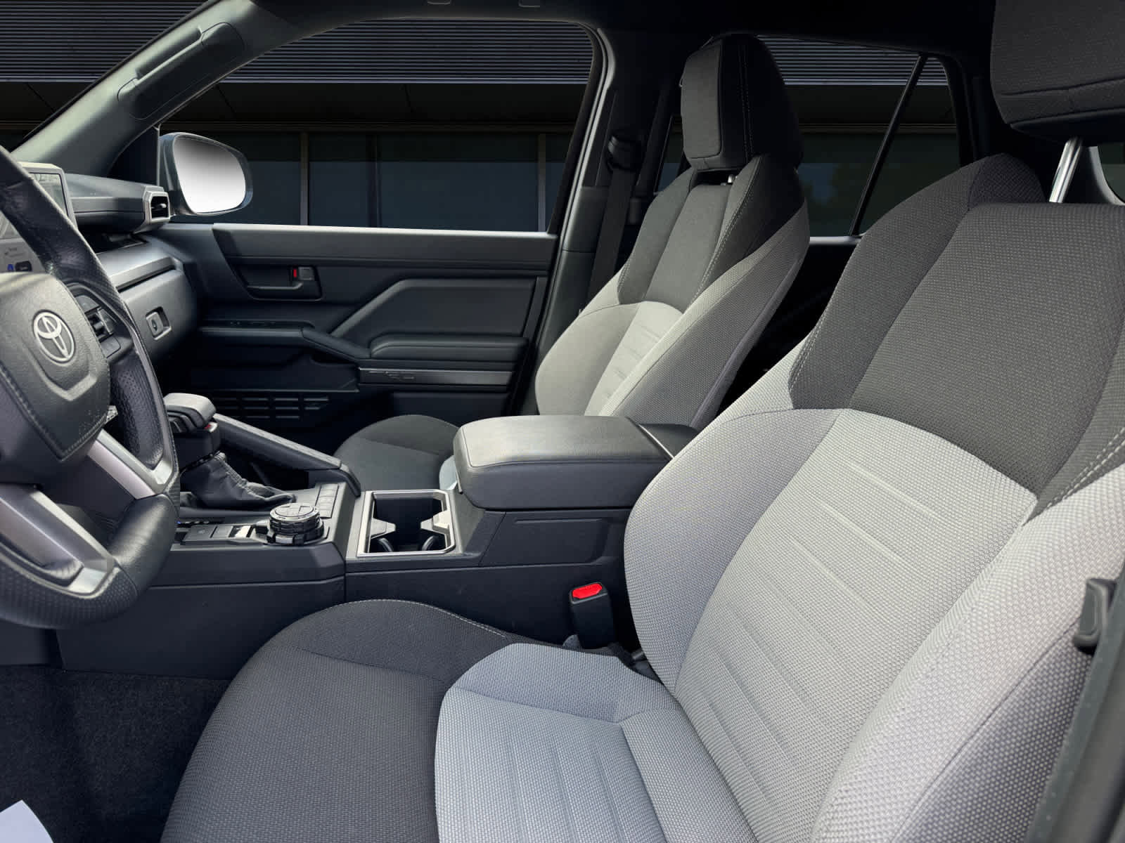 Used 2025 Toyota 4Runner TRD Off-Road image 2