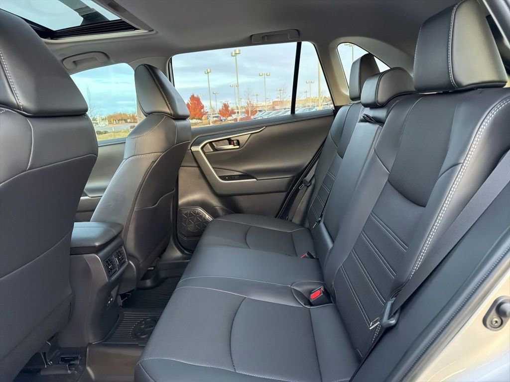 Used 2025 Toyota RAV4 Limited image 22