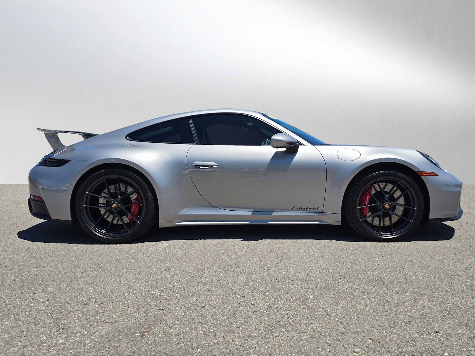 Used 2026 Porsche 911 Carrera GTS RWD image 2