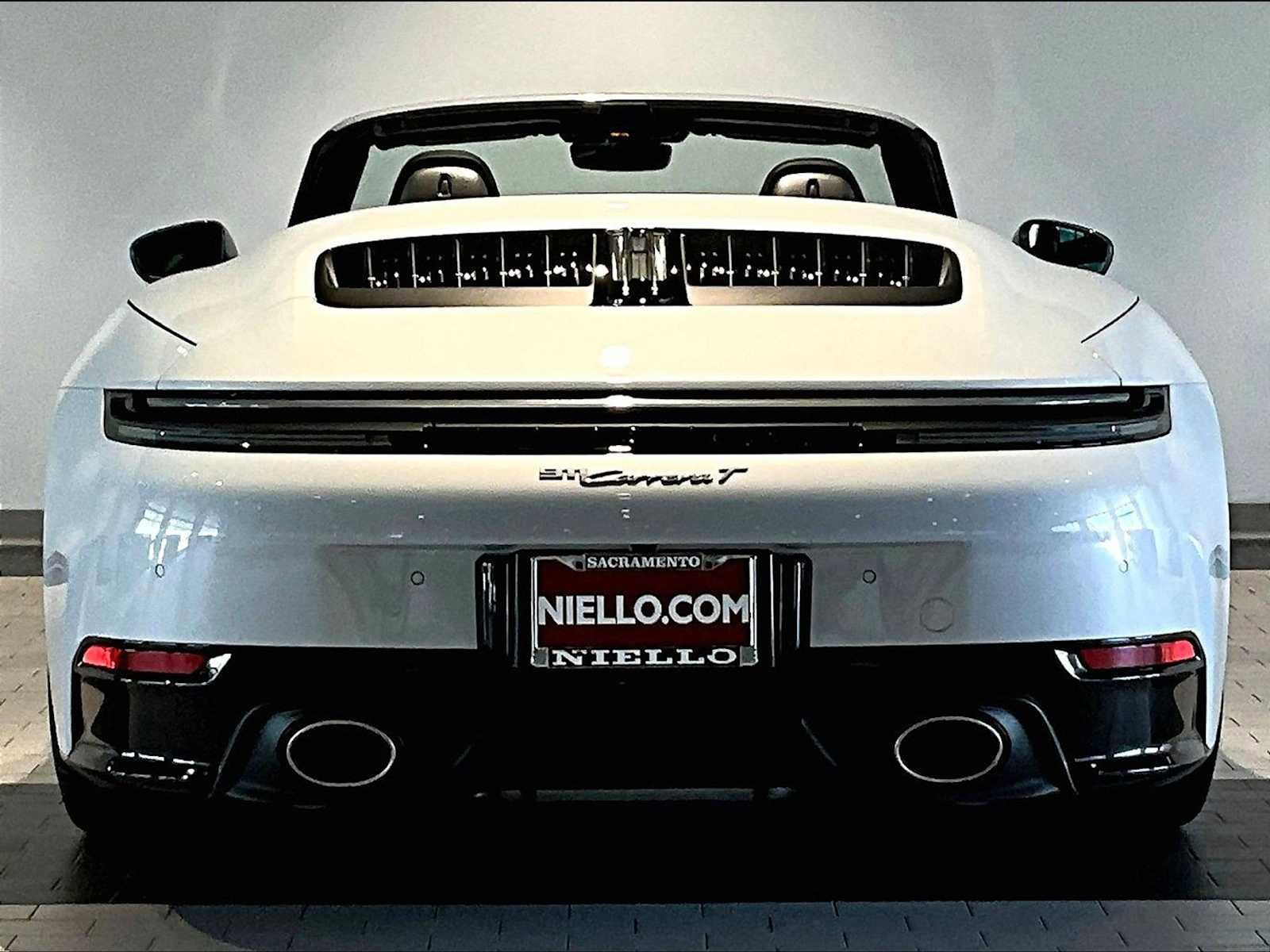 New 2026 Porsche 911 Carrera T RWD image 6
