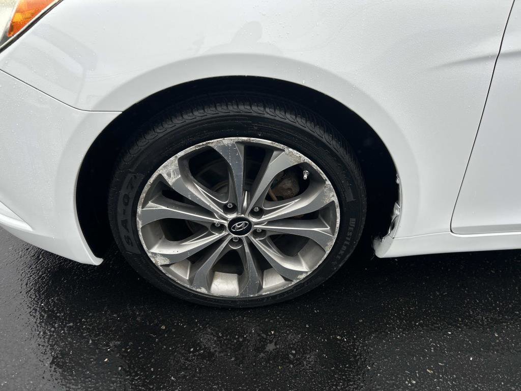 Used 2013 Hyundai Sonata Limited w/ Premium Pkg image 9