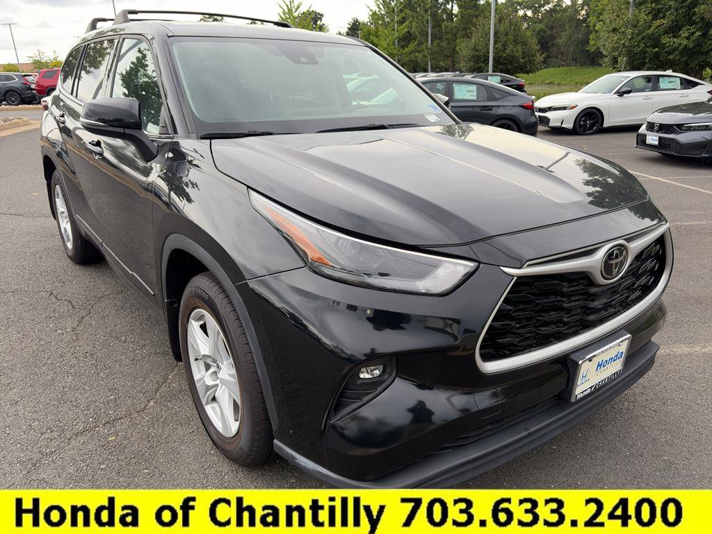 Used 2022 Toyota Highlander LE