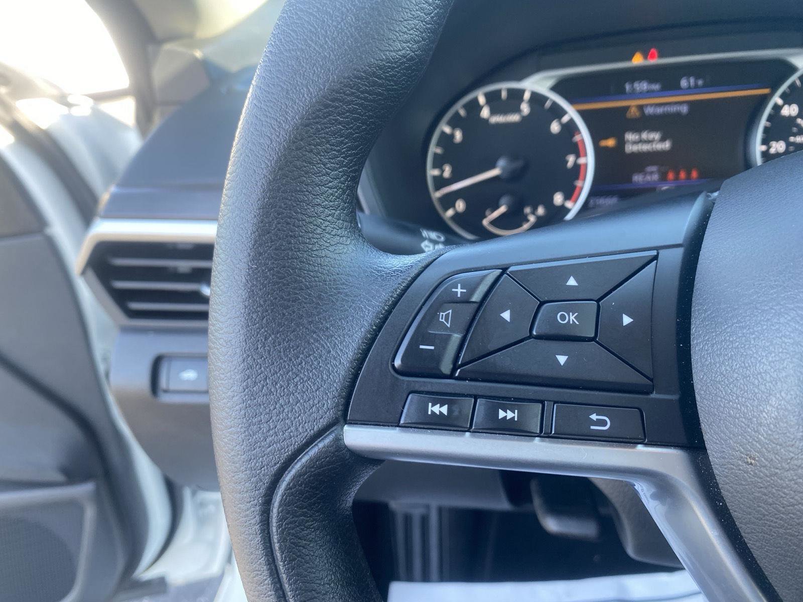 Used 2025 Nissan Altima 2.5 SV image 22